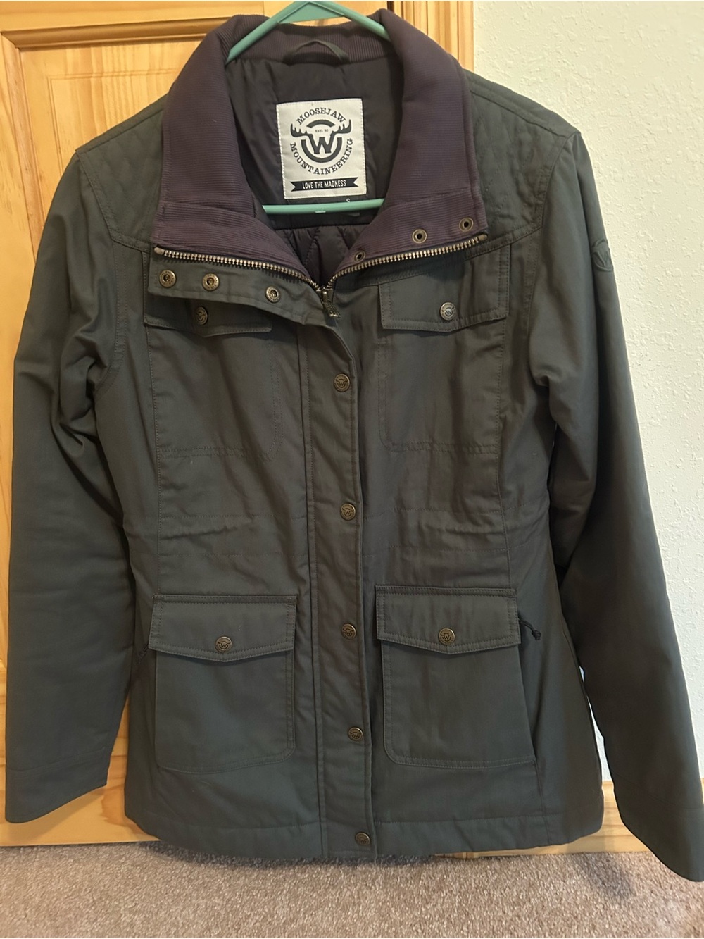 Moosejaw Olive Green Women's Utility Jacket with Contrast Collar